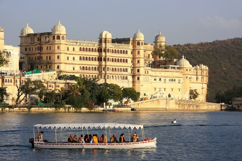 Udaipur Heritage Tour – Discover the City of Lakes - Image 4